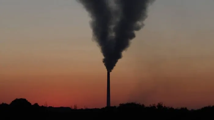 Gdzie zgłosić smog z komina?
