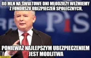 Mem z politykiem na tle logo PiS, podpis o 80 mln na ŚDM