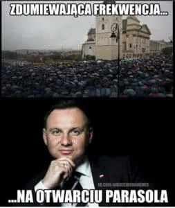 Mem z tłumem parasoli na placu i prezydentem: Zdumiewająca frekwencja na otwarciu parasola